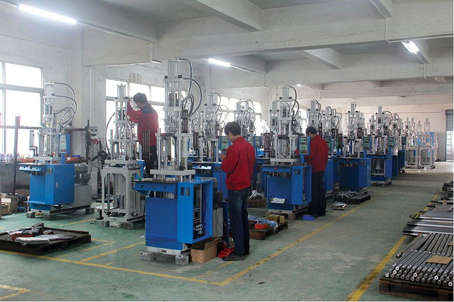 廣東立式注塑機裝配車間